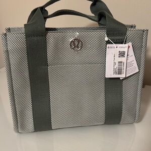 Lululemon Green and White Tote Bag